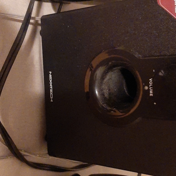 Speakers - Picture 2 of 5